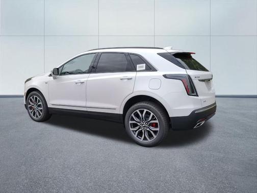 2025 Cadillac XT5 Sport
