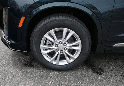 2025 Cadillac XT6 Luxury AWD