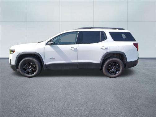 2023 GMC Acadia AWD AT4