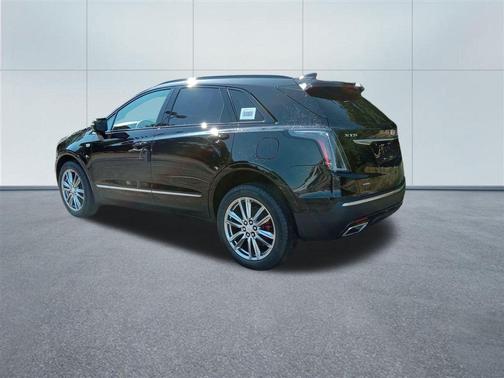 2025 Cadillac XT5 Sport