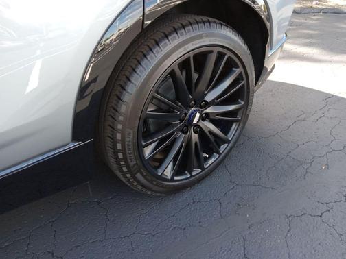 2025 Cadillac LYRIQ Sport