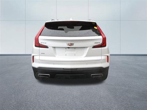 Crystal White Tricoat 2024 Cadillac XT4 Premium Luxury