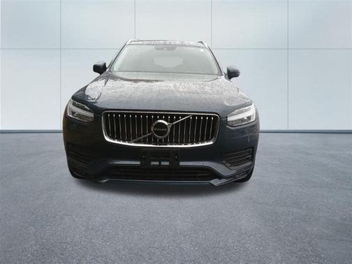 2021 Volvo XC90 T5 Momentum