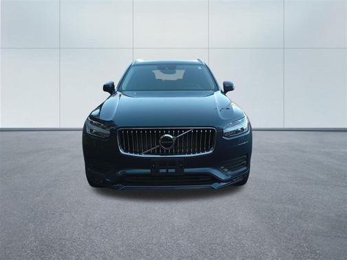 2021 Volvo XC90 T5 Momentum
