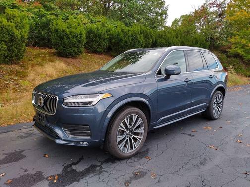 2021 Volvo XC90 T5 Momentum