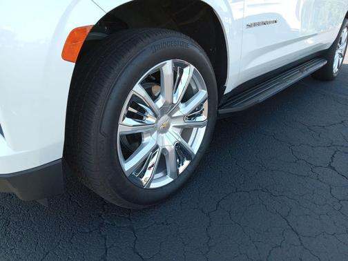 2024 Chevrolet Suburban 4WD High Country