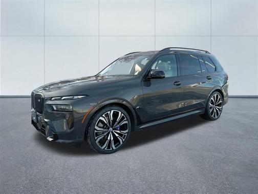 2023 BMW X7 M60i