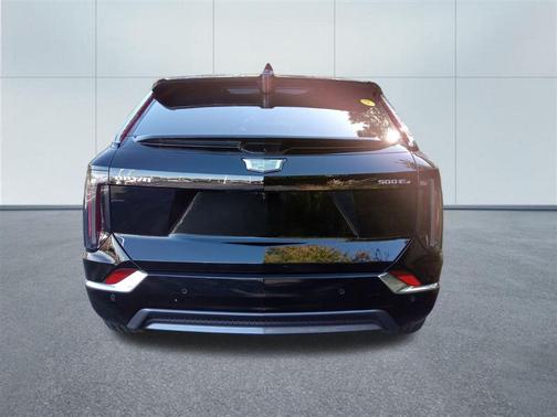2025 Cadillac OPTIQ Luxury 2 AWD