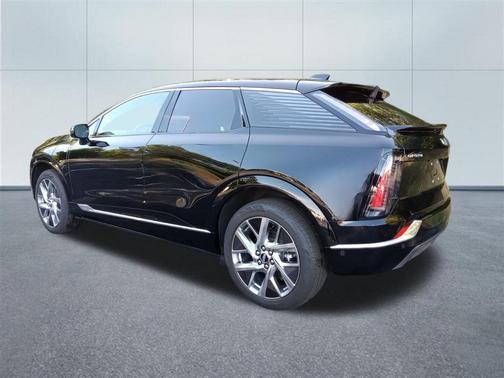 2025 Cadillac OPTIQ Luxury 2 AWD