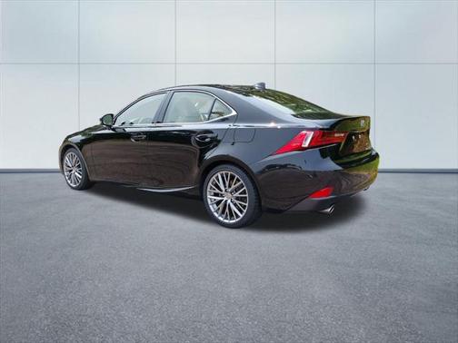 2015 Lexus IS 250 Crafted Line