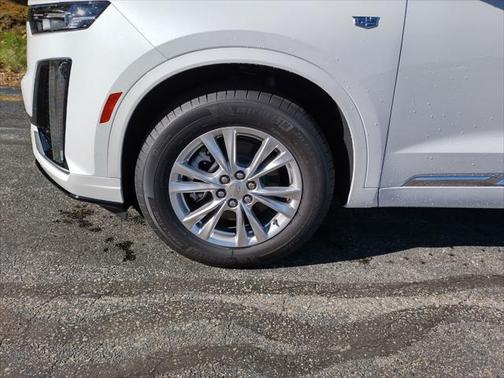 2025 Cadillac XT6 Luxury AWD