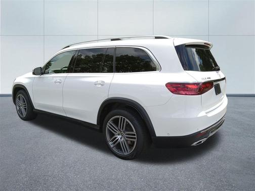 White 2025 Mercedes-Benz GLS 450 4MATIC