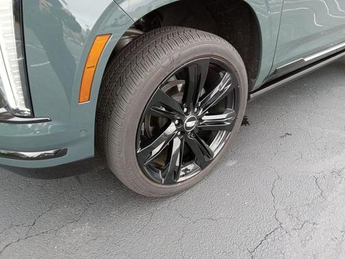 2025 Cadillac Escalade Sport