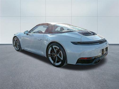 2026 Porsche 911 Targa 4S