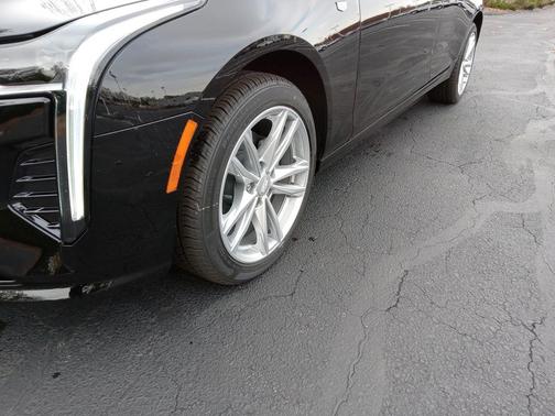 2026 Cadillac CT4 Luxury RWD