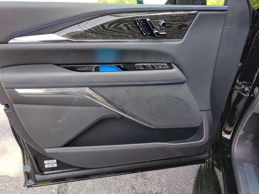 2026 Cadillac Escalade IQL Luxury
