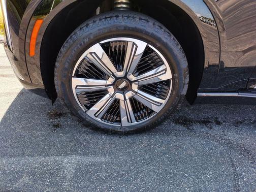 2026 Cadillac Escalade IQL Luxury
