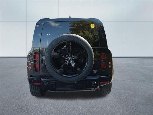 2023 Land Rover Defender 110 X-Dynamic SE