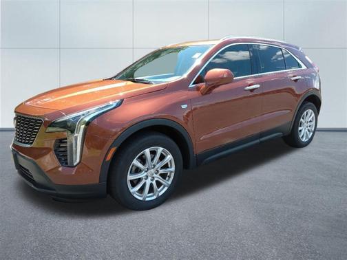 Autumn Metallic 2019 Cadillac XT4 Luxury