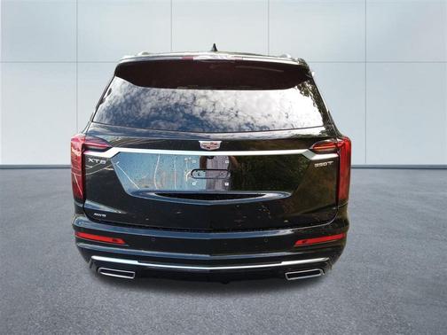 2025 Cadillac XT6 Luxury AWD