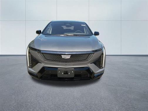Argent Silver Metallic 2026 Cadillac OPTIQ Sport