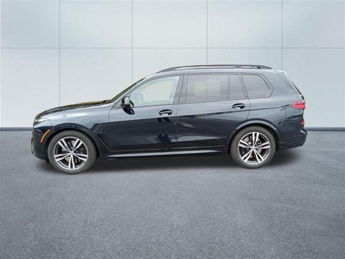 2024 BMW X7 M60i