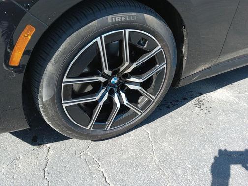 Black Sapphire Metallic 2026 BMW 740 xDrive