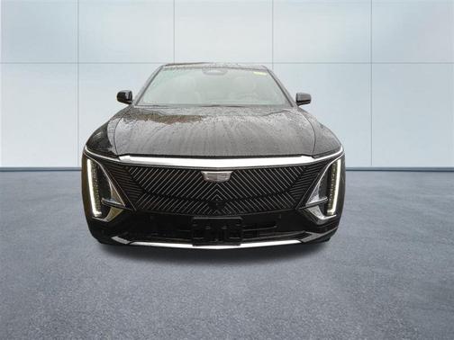 2025 Cadillac LYRIQ V