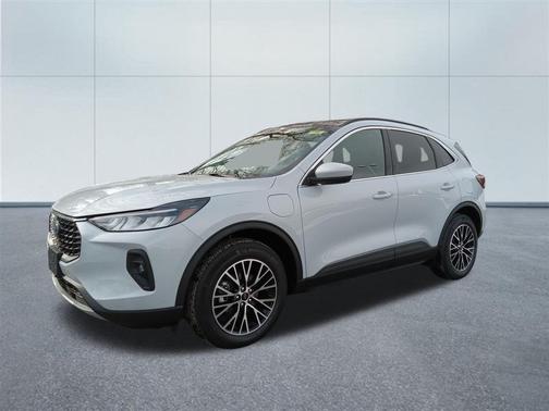 2025 Ford Escape PHEV SE