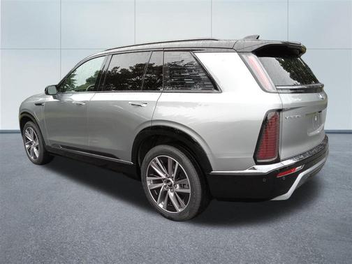 Argent Silver Metallic 2026 Cadillac VISTIQ Sport