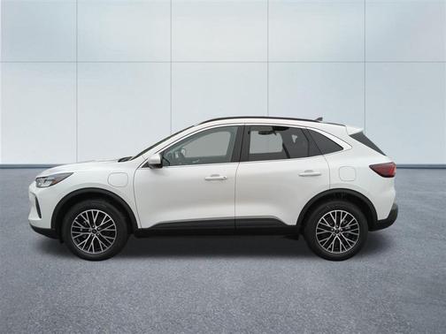 2025 Ford Escape PHEV SE