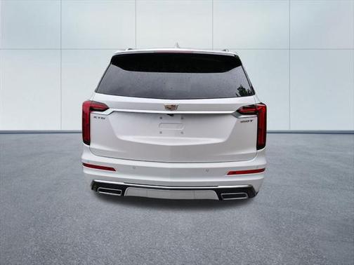 2025 Cadillac XT6 Luxury FWD