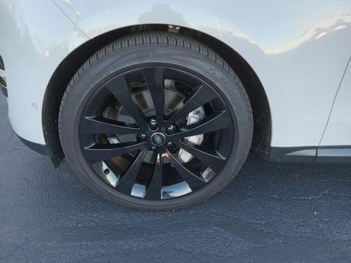 2024 Land Rover Range Rover Sport SE