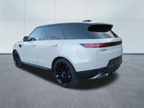 2024 Land Rover Range Rover Sport SE