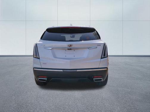 2025 Cadillac XT5 Sport
