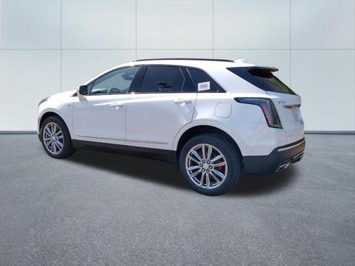 2025 Cadillac XT5 Sport