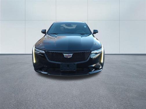 2022 Cadillac CT4 Luxury
