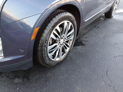 2018 Cadillac XT5 Premium Luxury