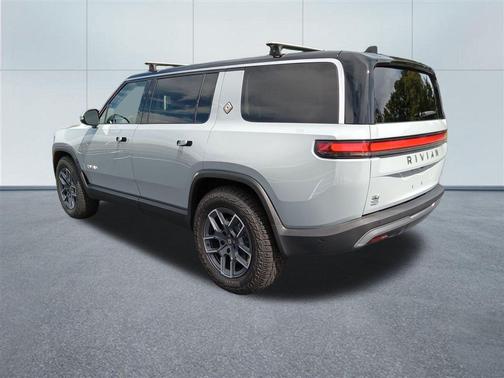 2024 Rivian R1S Adventure