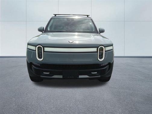 2024 Rivian R1S Adventure