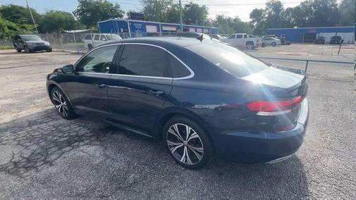 Blue Metallic 2021 Volkswagen Passat 2.0T SE