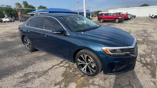 Blue Metallic 2021 Volkswagen Passat 2.0T SE