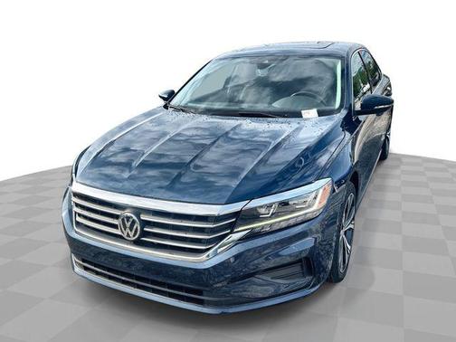 Blue Metallic 2021 Volkswagen Passat 2.0T SE