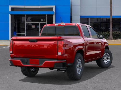 Radiant Red Tintcoat 2026 Chevrolet Colorado LT