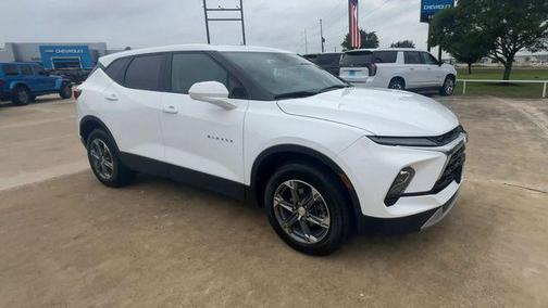 Summit White 2025 Chevrolet Blazer 2LT