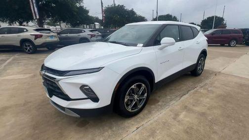 Summit White 2025 Chevrolet Blazer 2LT