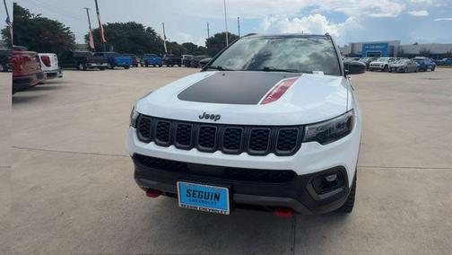 Bright White Clearcoat 2025 Jeep Compass Trailhawk