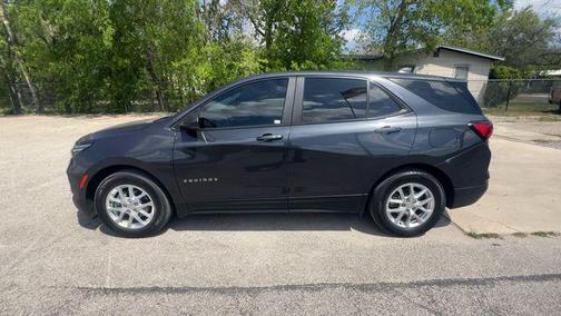 Iron Gray Metallic 2022 Chevrolet Equinox LS