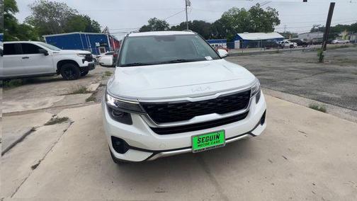 Snow White Pearl 2022 Kia Seltos EX