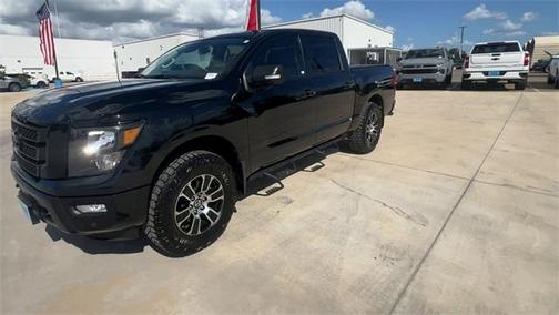 2020 Nissan Titan SV